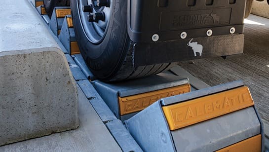 Calematic Vehicle Restraint Calematic Vehicle Restraint