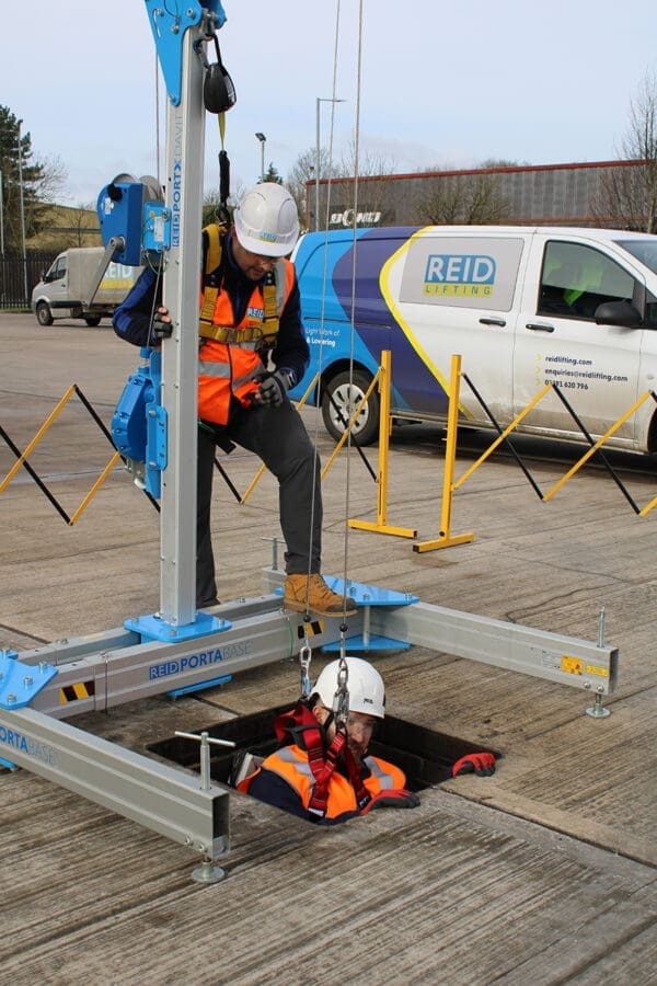 Davit Crane Aluminium PortX Davit (2) Davit Crane Aluminium PortX Davit (2)