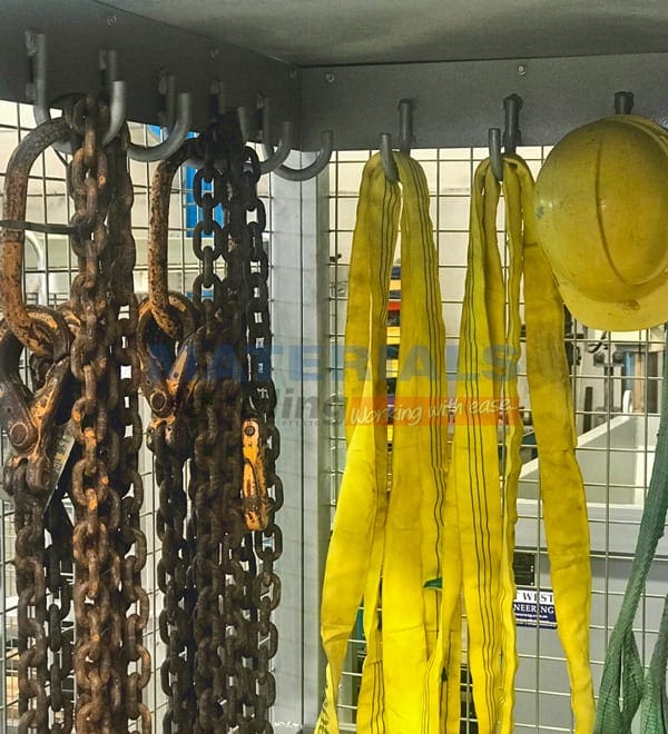 MCNGC10 Rigging Storage Cage hooks