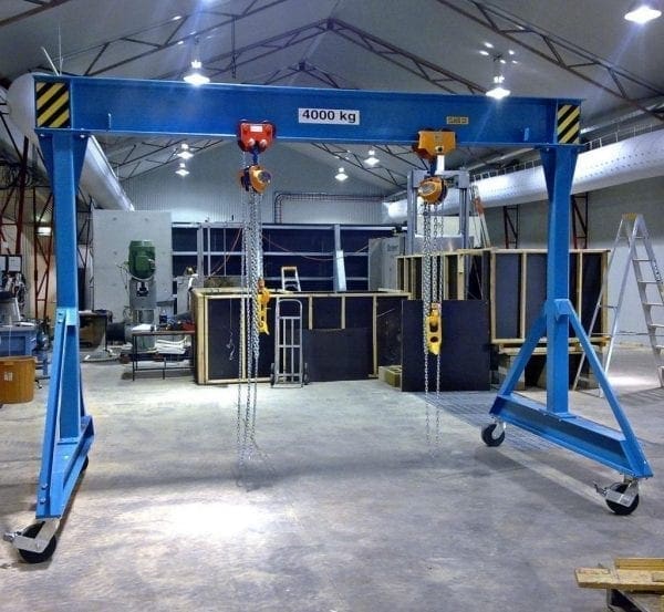 Mobile gantry crane 4000kg