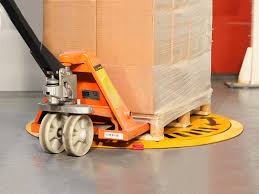 Paldisc with ramp and pallet jack