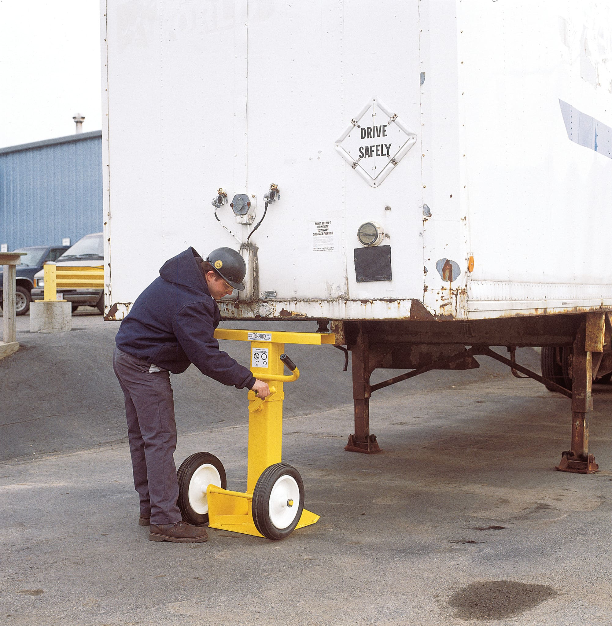 Trailer Support Stands | Materials Handling